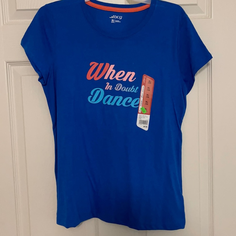 Short sleeve tee